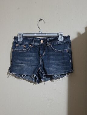 Seven7 Dark Blue Frayed Hem Denim Shorts Used Size 4